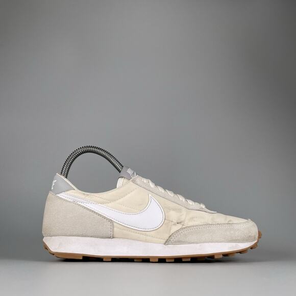 Nike Daybreak Women’s Size 6 White Suede Gum Running Sneakers Casual Shoes GUC - Picture 6 of 9